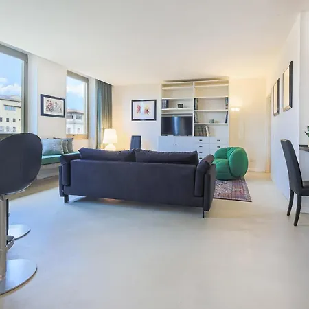 Florence- Vasari Luxury With View דירה *