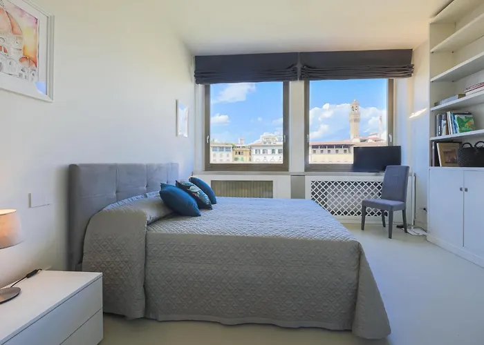 Florence- Vasari Luxury With View דירה פירנצה
