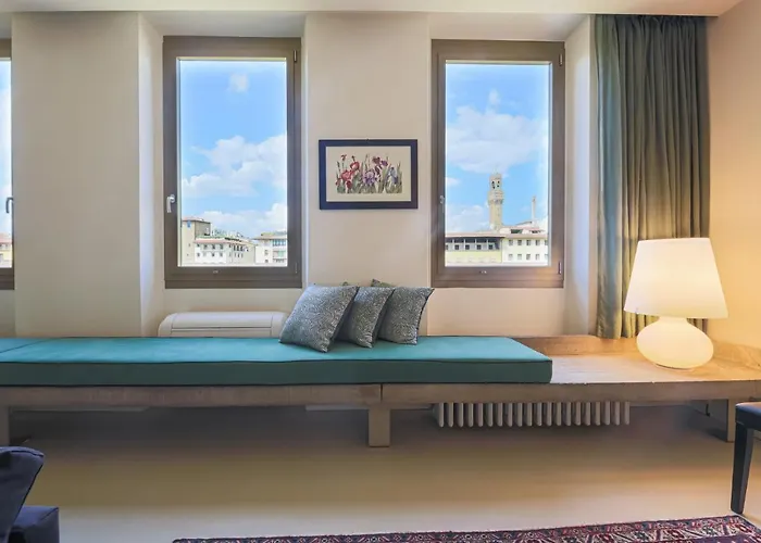 Florence- Vasari Luxury With View דירה *