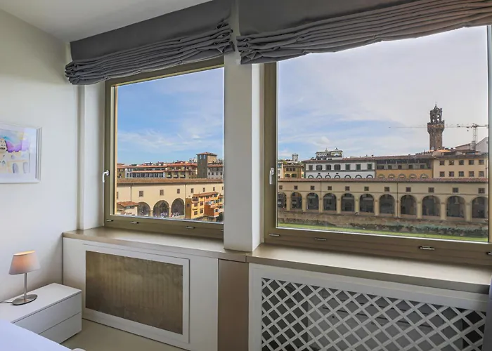 Florence- Vasari Luxury With View דירה פירנצה